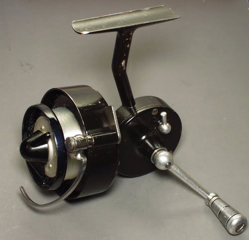 Trying to identify this possibly vintage reel. Rod is a vintage 50's ice fishing  rod, but the reel is completely blank. More pics in comments. :  r/Fishing_Gear