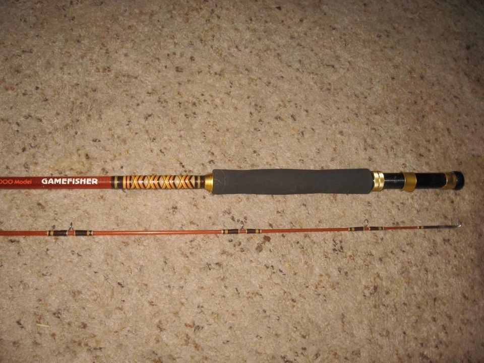 Vintage Gamefisher 4000 model w/ matching rod - Sports & Outdoors -  Weslaco, Texas