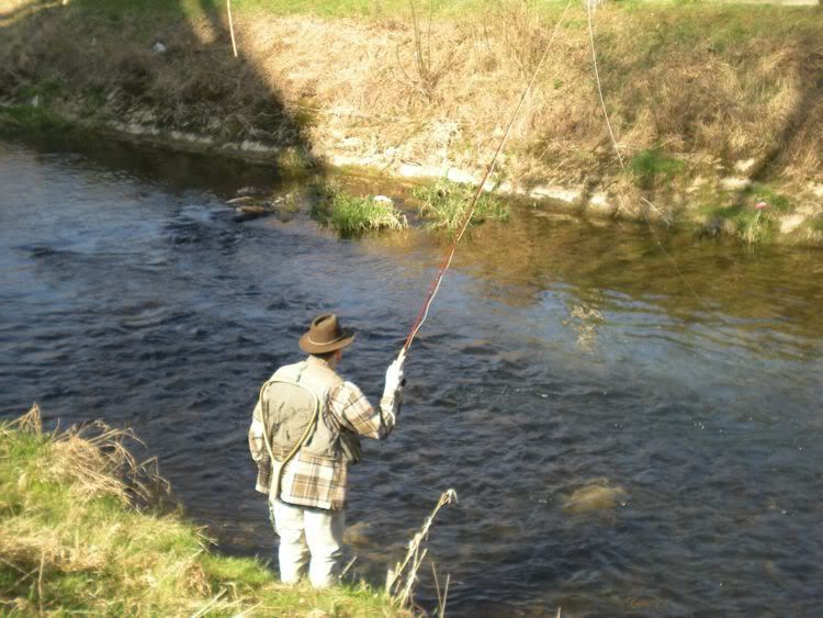 Fly-fishing the river Rur near Düren in Germany - Flyfishing Blog